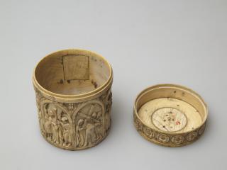 Cylindrical pyxis or reliquary (pyxide; frise d'arcatures) (Interior)