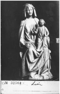 Statuette (Front)