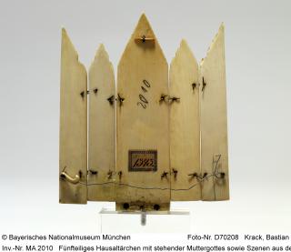 Gabled polyptych, with arches (tabernacle; frise d'arcatures) (Back)
