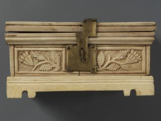 Casket (coffret) (Body, front)