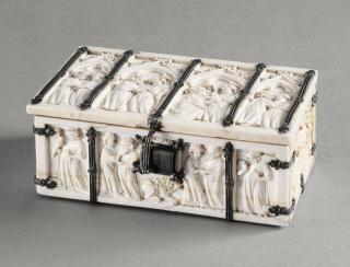 Casket (coffret)