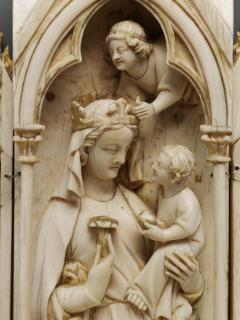 Gabled polyptych, with arches (tabernacle; colonnettes; frise d'arcatures) (Front, detail)