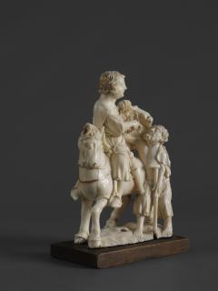 Statuette (Front)
