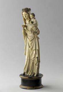Statuette (Front)
