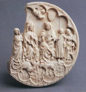 Mirror case, frame of 16 lobes (valve de miroir); known as 'l'Assemblée' (Front)
