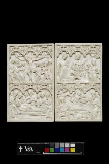 Set of writing tablets, 4 inner writing tablets and 2 outer covers, 2 registers, 3 arches across (tablettes à écrire; frise d'arcatures; plaquettes) (Booklet fully open)
