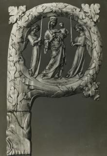 Head of crozier (crosse) (Front)