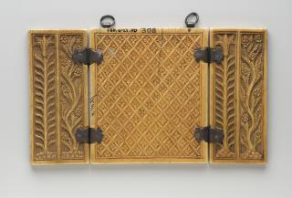 Triptych, 1 register, 2 and 6 arches across (plaquettes; colonnettes; frise d'arcatures) (Back)