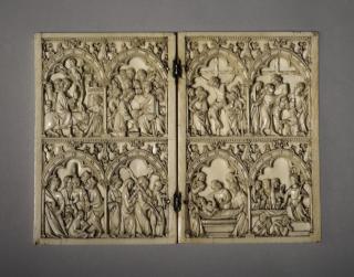 Diptych, 2 registers, 2 arches across (frise d'arcatures) (Front)