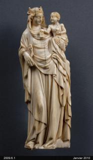 Relief (appliqué) (Front)