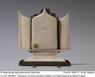 Ogee-shaped triptych, 1 register; reliquary (Back)