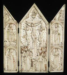 Gabled triptych, 3 registers, 1 arch across (Front)