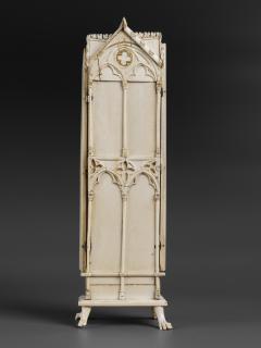 Gabled polyptych, 2 registers, with arches (tabernacle; colonnettes; frise d'arcatures) (Back, closed)