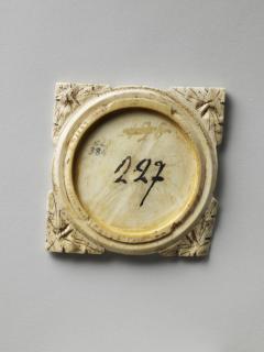 Mirror case (valve de miroir) (Back)