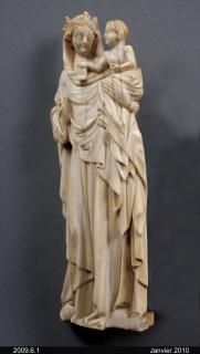 Relief (appliqué) (Front)