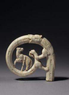 Head of crozier (crosse) (Side)