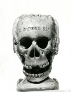 Rosary bead or rosary pendant, 2 faces (chapelet) (Side 1)