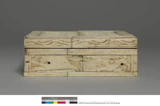 Box (boîte) (End, right)