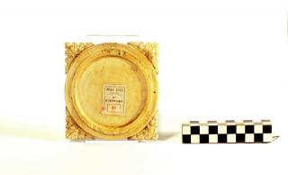 Mirror case, frame of 6 lobes (valve de miroir); part of a complete mirror case (Back)