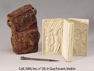 Complete set of 6 writing tablets and 2 covers, with case and stylus (frise d'arcatures; plaquettes; tablettes à écrire)