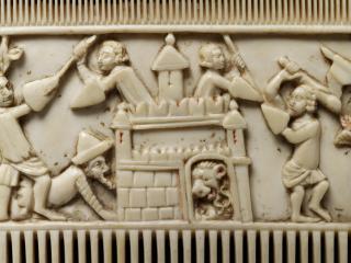 Comb (peigne double) (Detail, Side 1)