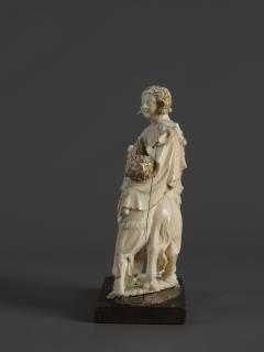 Statuette (Side)