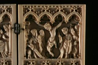 Diptych, 3 registers, 4 arches across (frise d'arcatures; plaquettes; colonnettes) (Front, detail)