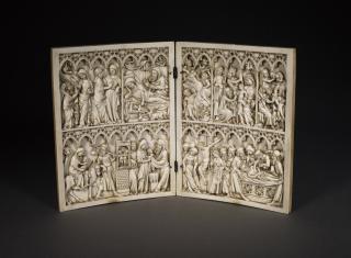 Diptych, 2 registers, 7 arches across (frise d'arcatures; colonnettes) (Front)