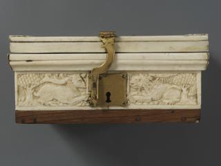 Box (boite) (Body, front)