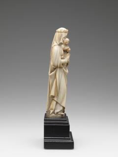 Statuette (Side)