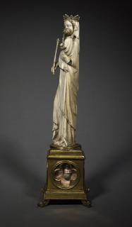 Statuette (Side)