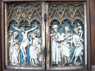 Diptych, 1 register, 3 arches across (frise d'arcatures; plaquettes) (Front)