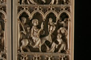 Diptych, 3 registers, 4 arches across (frise d'arcatures; plaquettes; colonnettes) (Front, detail)