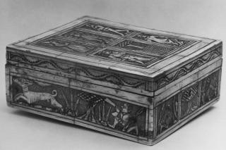Games box (boîte à jeux) (End, left)