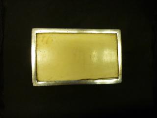 Casket (coffret) (Bottom)