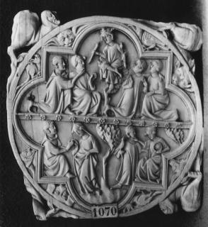 Mirror case, 2 registers, frame of 4 lobes, bands of rosettes (valve de miroir; décor de roses) (Front)