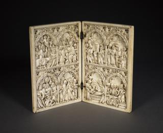 Diptych, 2 registers, 2 arches across (frise d'arcatures) (Front)