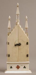 Gabled triptych, 2 registers (colonnettes; frise d'arcatures) (Front, closed)