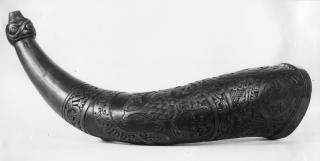 Drinking horn, 3 registers (Side)