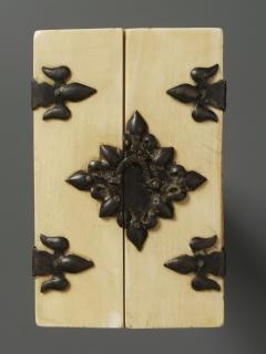 Triptych, 1 register (Front, closed)