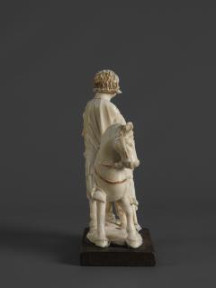 Statuette (Side)