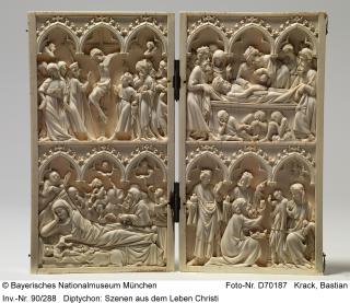 Diptych, 2 registers, 3 arches across (frise d'arcatures) (Front)