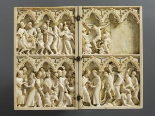 Diptych, 2 registers, 3 arches across (frise d'arcatures) (Front)
