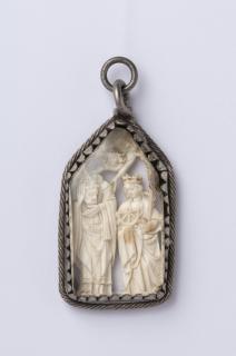 Relief, enclosed in a pendant (appliqué) (Front)