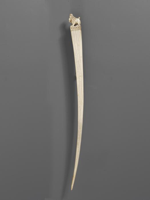 Stylus or hair parter (gravoir) (Side)