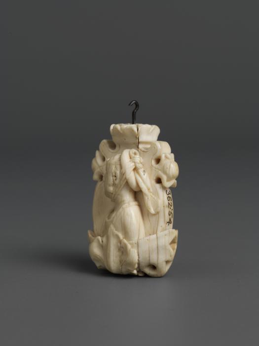 Rosary bead, 2 faces (chapelet) (Side 2)