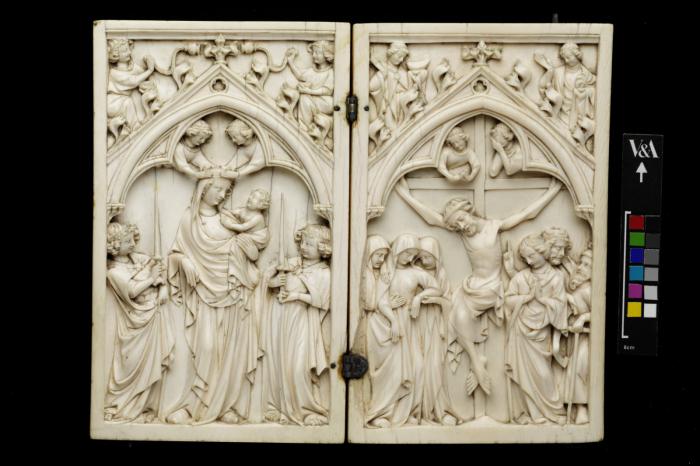 Diptych, 1 register, 1 arch across (plaquettes) (Front)