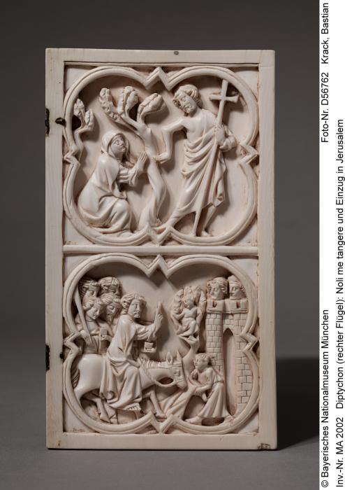 Diptych, 2 registers, with quatrefoils (quatre-feuilles) (Wing, right, front)