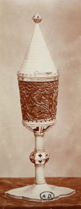 Chalice-shaped reliquary or pyxis (?) (Side 3)