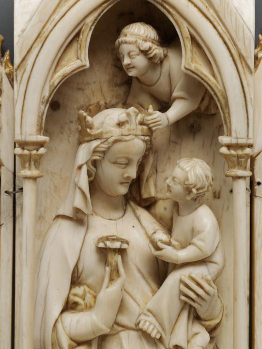 Gabled polyptych, with arches (tabernacle; colonnettes; frise d'arcatures) (Front, detail)